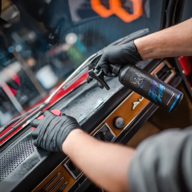 Bad Boys Interior Dressing - Impregnace a vyživení interiérových plastů (500 ml)