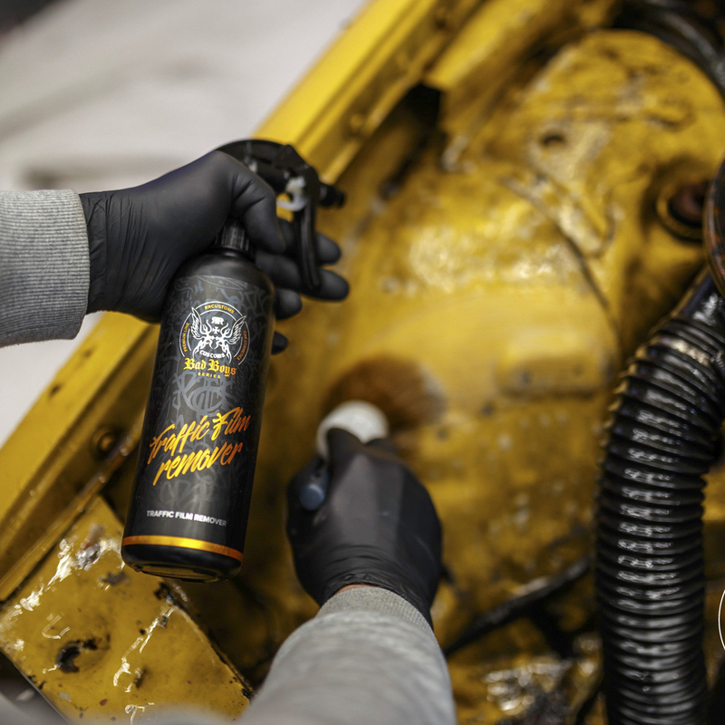 Bad Boys Traffic Film Remover - Koncentrovaný přípravek pro předmytí (500 ml)