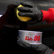 SOFT99 Henneri Wax - Měkký vosk pro nečerné laky (280 g)