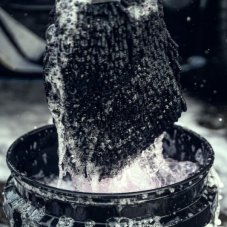 Nuke Guys Chenille Black - Mikrovláknová mycí rukavice