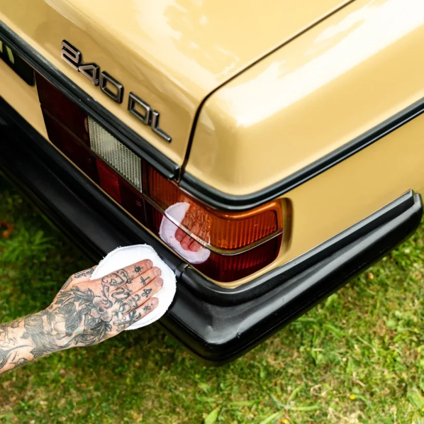 Auto Finesse Revive - Oživovač exteriérových plastů - Objem:: 250 ml