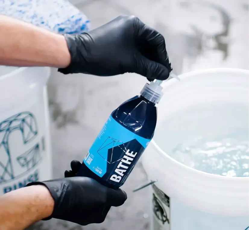 Gyeon Q²M Bathe - pH neutrální autošampon - Objem:: 1000 ml