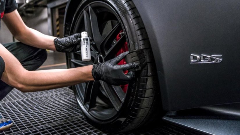 SOFT99 Pitasupo Tyre Dressing Sponge - Aplikátor na pneumatiky (1 ks)