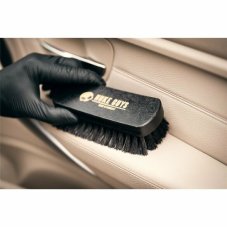 Nuke Guys Brush Medium - Jemný detailingový kartáč na kůži, alcantaru a textil